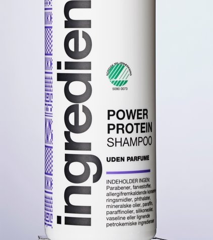 ingredien power protein shampoo, kan købes ved PureHair frisør i vejle, slidt og fint hår der mangler styrke. et produkt der gør håret stærk
